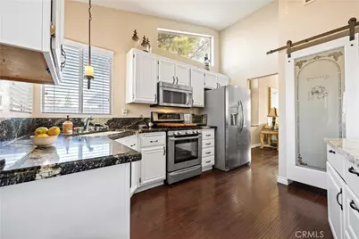 17666 High Vista St, Victorville, CA 92395 - Photo 8