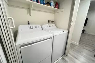 15335 Magnolia, Sherman Oaks, CA 91403 - Photo 32