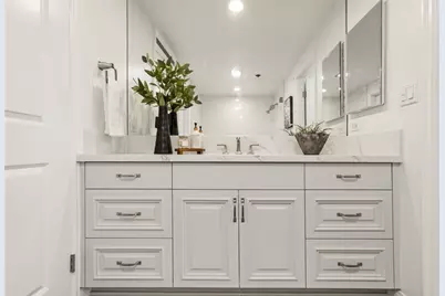2940 Neilson Way #302, Santa Monica, CA 90405 - Photo 6