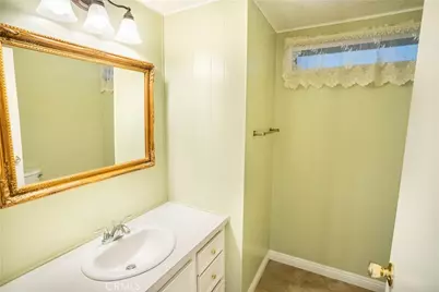 720 W Santa Maria Space 14, Santa Paula, CA 93060 - Photo 12