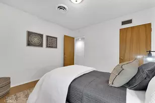 4775 Regalo Rd, Woodland Hills, CA 91364 - Photo 26