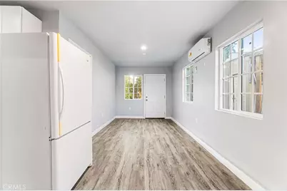 3786 Dublin, Los Angeles, CA 90018 - Photo 20