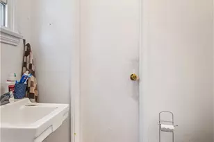 3786 Dublin, Los Angeles, CA 90018 - Photo 16