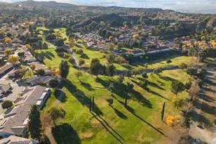 19366 Ave Of The Oaks, Newhall, CA 91321 - Photo 44