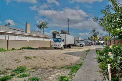 14841 Archwood, Van Nuys, CA 91405 - Photo 2