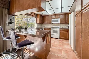 933 Ranch House Rd, Westlake Village, CA 91361 - Photo 16