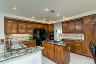 21714 Agajanian, Saugus, CA 91350 - Photo 14