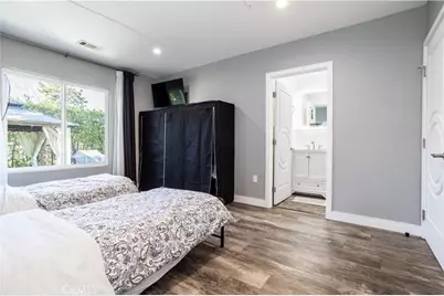 6424 Densmore, Van Nuys, CA 91406 - Photo 22