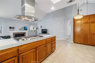 7810 Valley Flores Dr, West Hills, CA 91304 - Photo 20