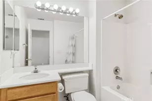 22754 Little Fall Ct, Saugus, CA 91350 - Photo 16