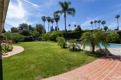 5329 Mecca Avenue, Tarzana, CA 91356 - Photo 2