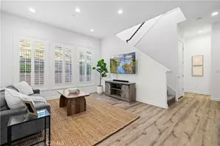 20629 W Chestnut Cir, Porter Ranch, CA 91326 - Photo 4