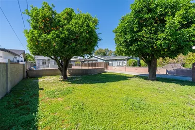 6909 Peach Avenue, Van Nuys, CA 91406 - Photo 2