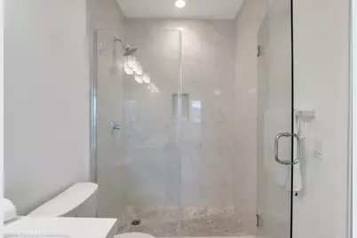 10832 W Riverton Court, Toluca Lake, CA 91602 - Photo 18