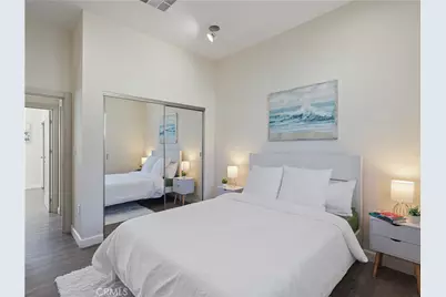 15801 Chatsworth, Granada Hills, CA 91344 - Photo 32