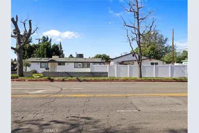 15801 Chatsworth, Granada Hills, CA 91344 - Photo 4