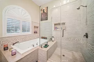 17401 Raymer St, Sherwood Forest, CA 91325 - Photo 20