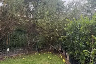 28512 Meadow Heights Ct, Canyon Country, CA 91387 - Photo 2