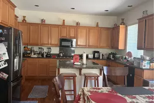28512 Meadow Heights Ct, Canyon Country, CA 91387 - Photo 10