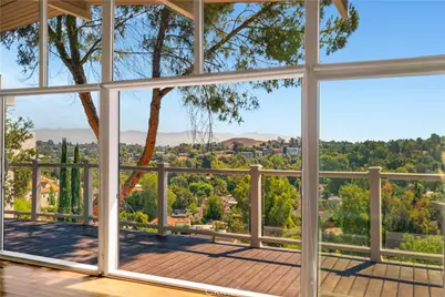 5102 Medina Road, Woodland Hills, CA 91364 - Photo 4