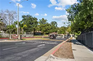 19002 Ave Of The Oaks, Newhall, CA 91321 - Photo 28