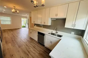 17730 Martha St, Encino, CA 91316 - Photo 2