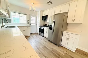 17730 Martha St, Encino, CA 91316 - Photo 2