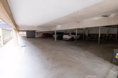 1041 9th Street, Santa Monica, CA 90403 - Photo 4