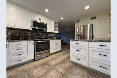 10141 Valley Circle Boulevard #4, Chatsworth, CA 91311 - Photo 12