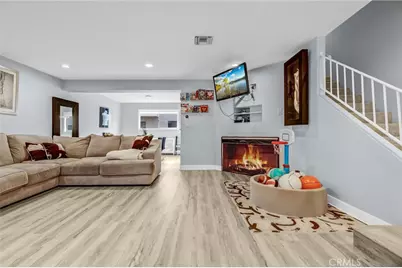 18550 Hatteras #44, Tarzana, CA 91356 - Photo 2