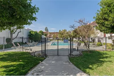 6227 1/2 Randi, Woodland Hills, CA 91367 - Photo 32