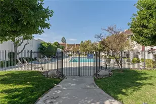 6227 1/2 Randi, Woodland Hills, CA 91367 - Photo 32