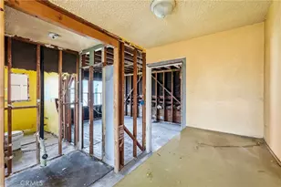 511 S Brand, San Fernando, CA 91340 - Photo 10