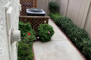 10065 Larwin, Chatsworth, CA 91311 - Photo 22