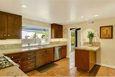 2217 Crescent Avenue, Montrose, CA 91020 - Photo 10