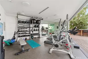 1030 N Kings Road, West Hollywood, CA 90069 - Photo 26