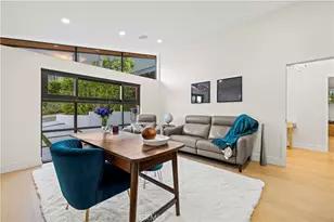 22263 Flanco, Woodland Hills, CA 91364 - Photo 6