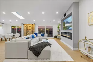 22263 Flanco, Woodland Hills, CA 91364 - Photo 12