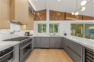 22263 Flanco, Woodland Hills, CA 91364 - Photo 18