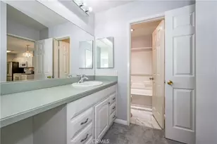 23515 Lyons, Valencia, CA 91355 - Photo 14