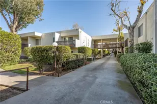 23515 Lyons, Valencia, CA 91355 - Photo 26