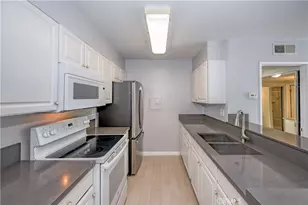 23515 Lyons, Valencia, CA 91355 - Photo 2