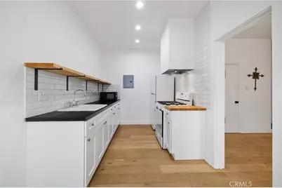 211 S Berendo Street #3, Los Angeles, CA 90004 - Photo 10