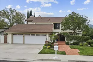 25459 Cariz Dr, Valencia, CA 91355 - Photo 4