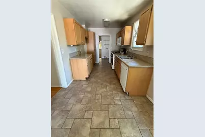 19465 Friar, Tarzana, CA 91335 - Photo 2