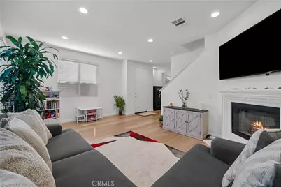 19415 Opal Lane, Saugus, CA 91350 - Photo 2