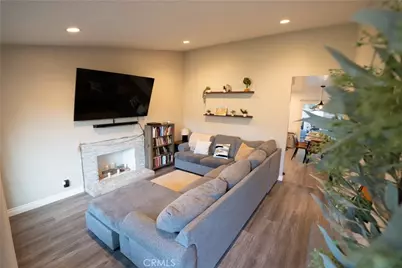 27626 Saffron Lane, Saugus, CA 91350 - Photo 2