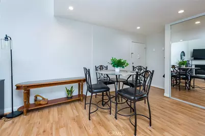 5535 Canoga Avenue #207, Woodland Hills, CA 91367 - Photo 4