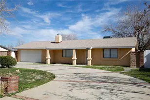 40182 179th, Lake Los Angeles, CA 93591 - Photo 2