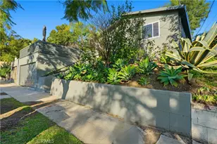 1406 Manzanita, Los Angeles, CA 90027 - Photo 14